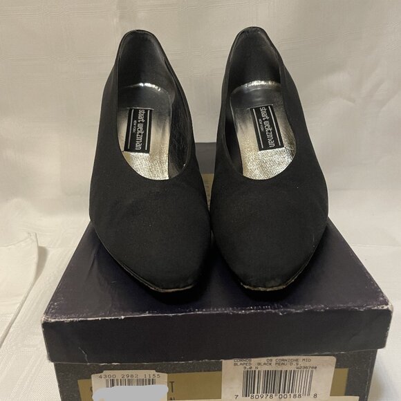 Stuart Weitzman Cornich Peau de Soie; Black Satin; Pointed Toe Pump; 9 AA - Picture 1 of 5